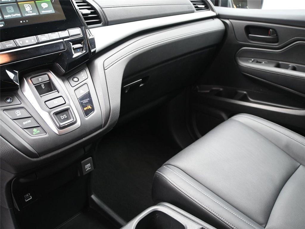 used 2024 Honda Odyssey car, priced at $32,500