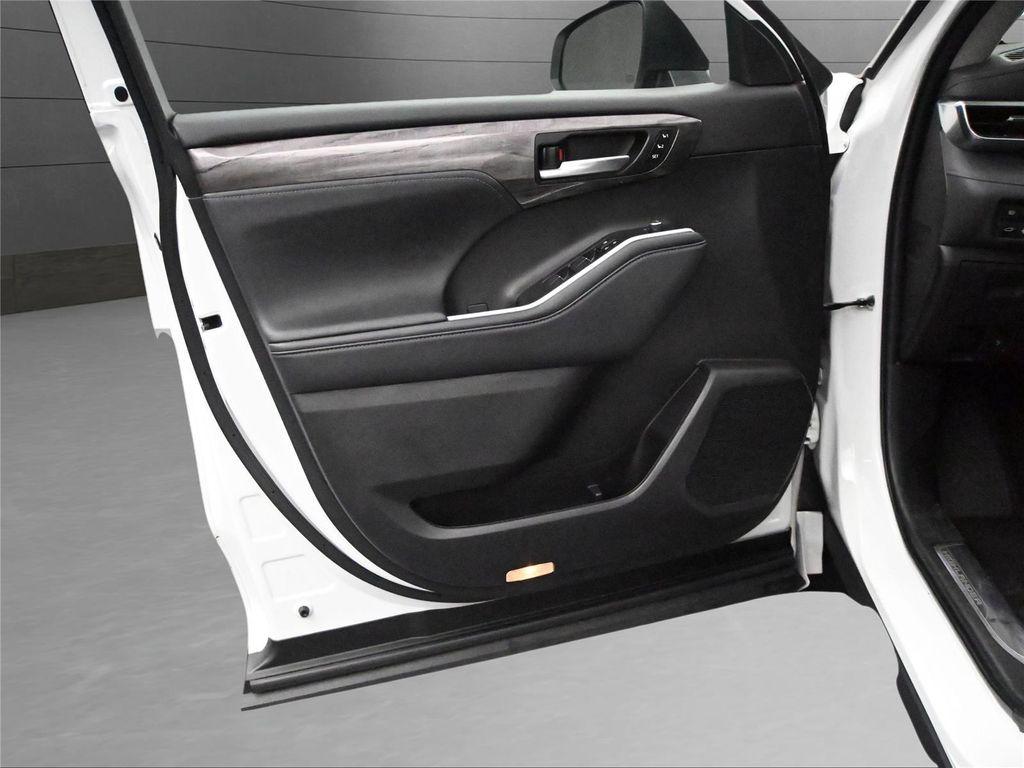 used 2023 Toyota Highlander car, priced at $37,000