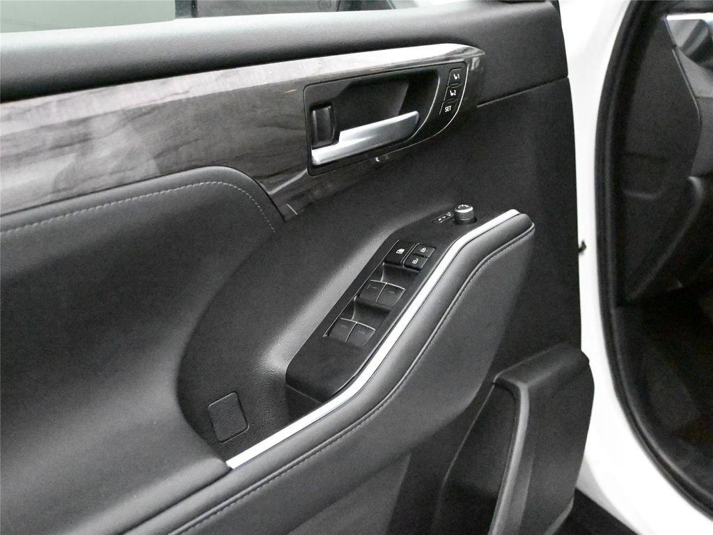 used 2023 Toyota Highlander car, priced at $37,000