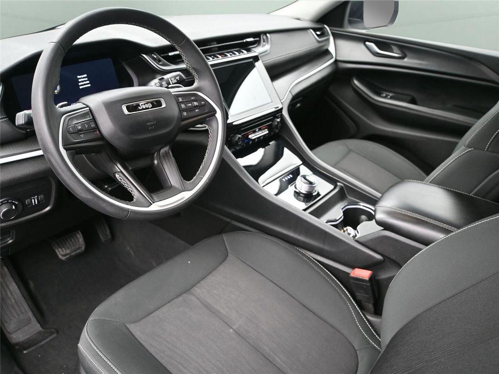 used 2024 Jeep Grand Cherokee car, priced at $28,500