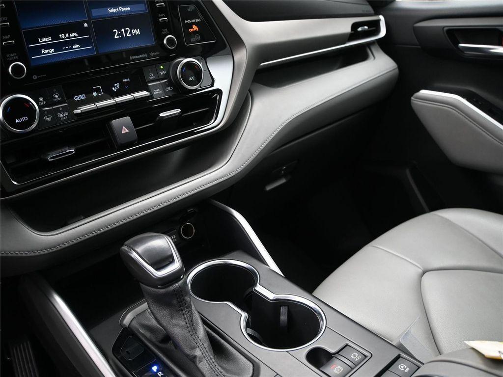used 2021 Toyota Highlander car, priced at $24,700