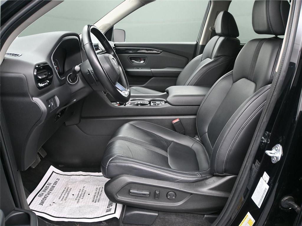 used 2023 Honda Pilot car, priced at $35,700