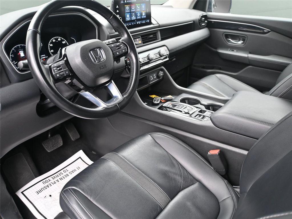 used 2023 Honda Pilot car, priced at $35,700