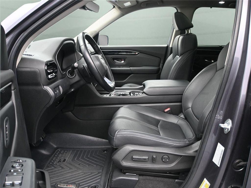 used 2023 Honda Pilot car, priced at $36,200