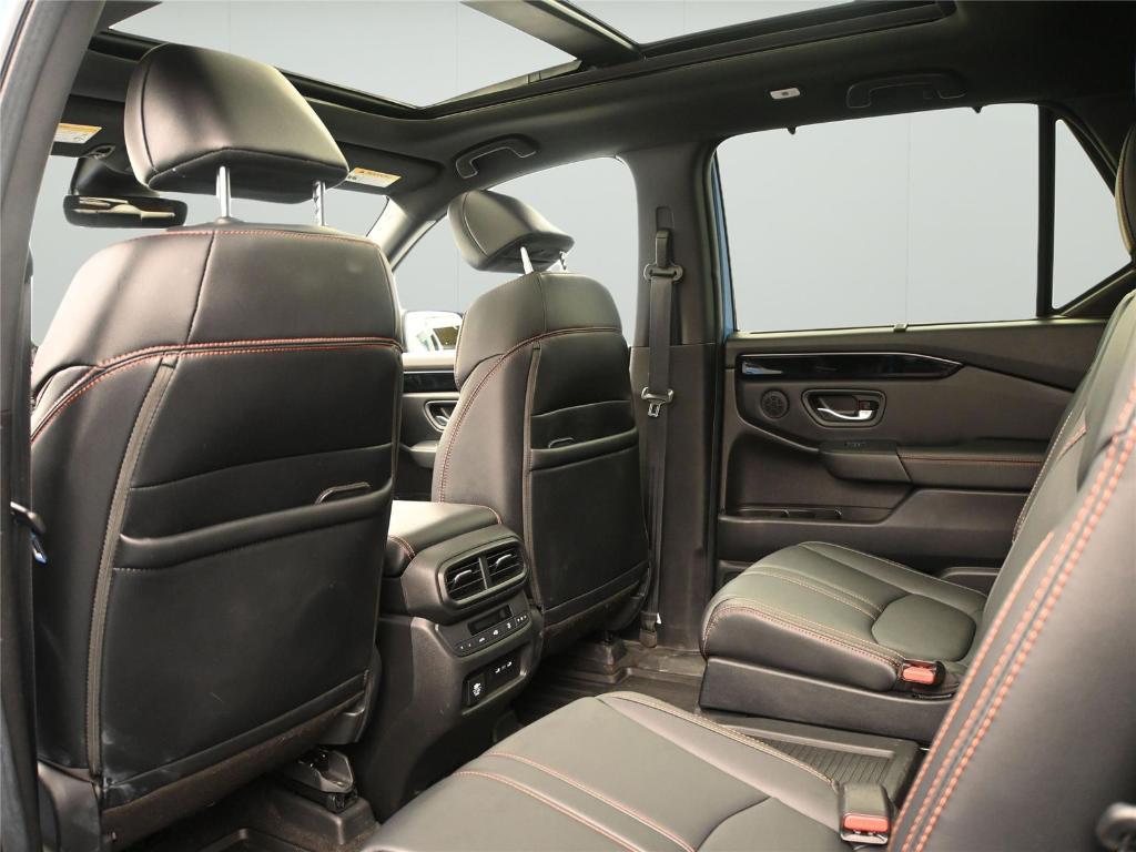 used 2024 Honda Pilot car, priced at $37,500