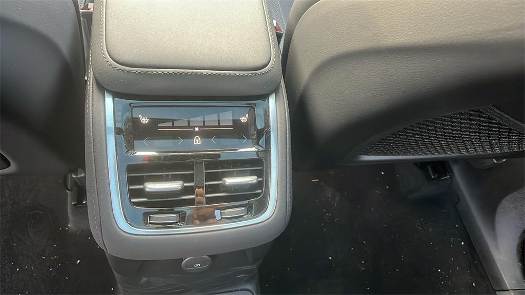 new 2026 Volvo XC90 Plug-In Hybrid car, priced at $81,875