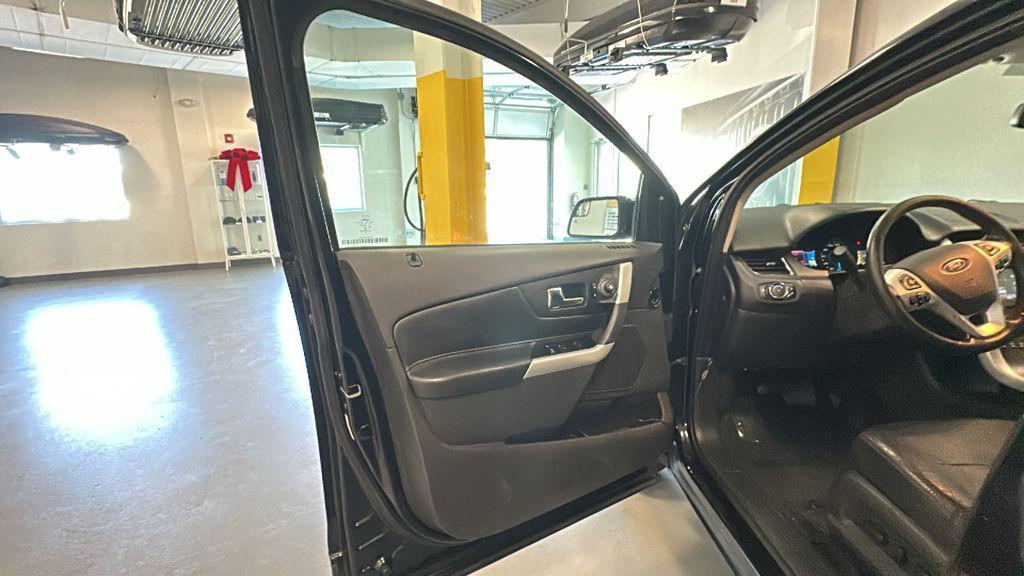 used 2013 Ford Edge car, priced at $9,999