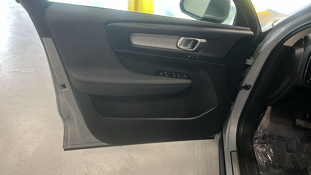 used 2025 Volvo XC40 car, priced at $28,995