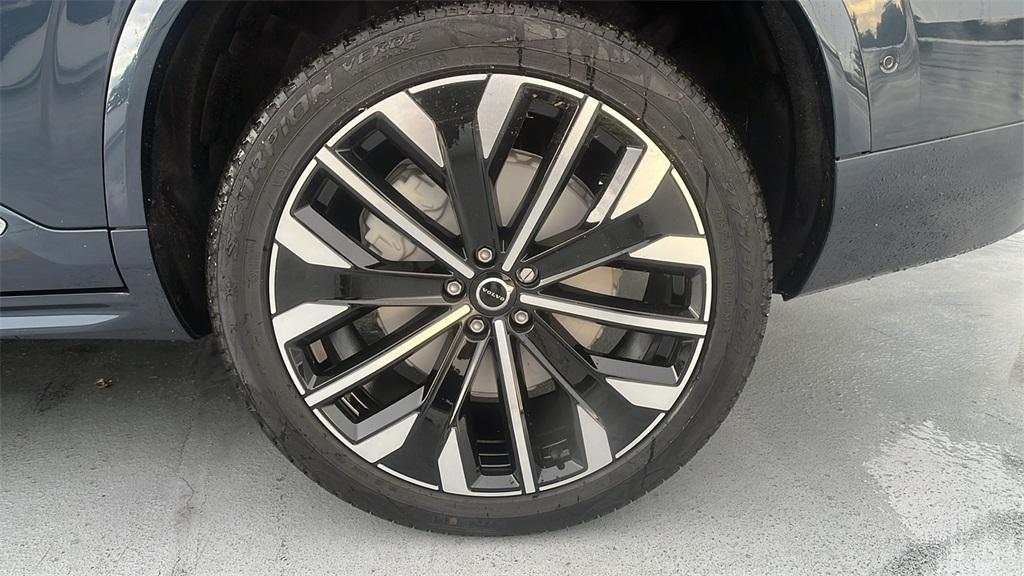 new 2026 Volvo XC90 car, priced at $71,825