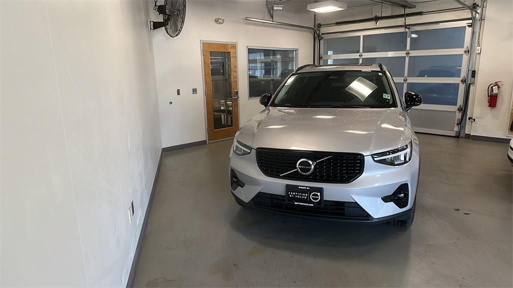 used 2023 Volvo XC40 car, priced at $27,425
