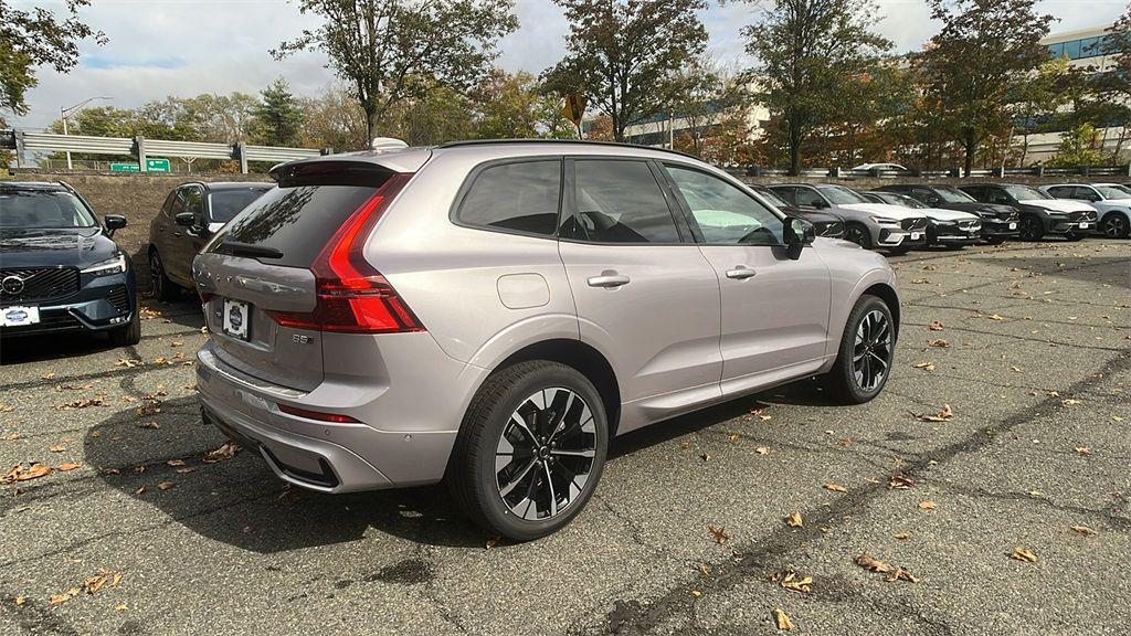 new 2026 Volvo XC60 car, priced at $57,985