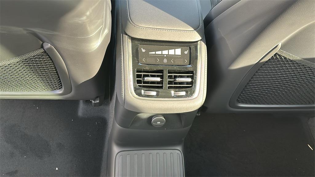 new 2026 Volvo XC90 Plug-In Hybrid car, priced at $81,875