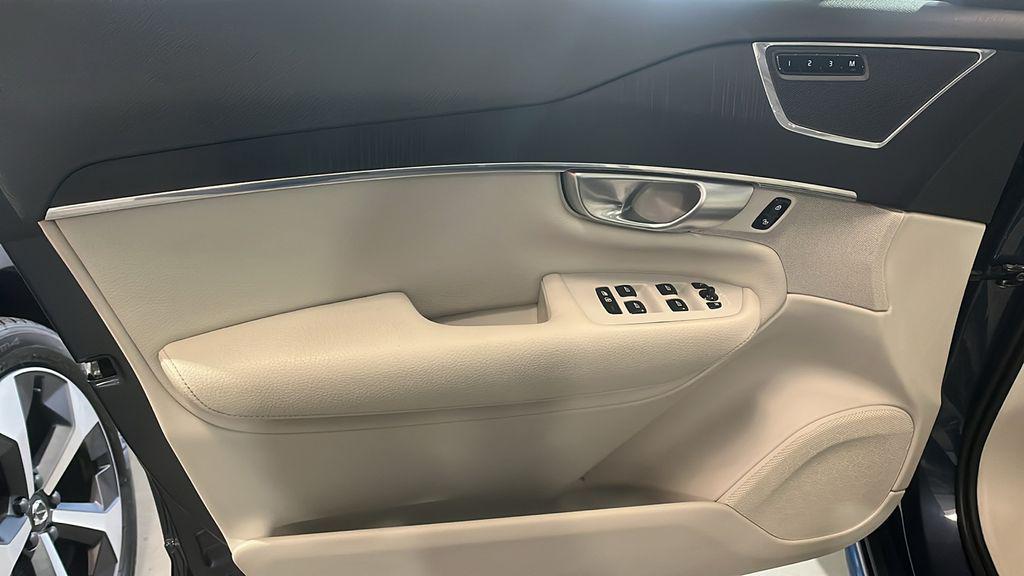 used 2020 Volvo XC90 car, priced at $16,995