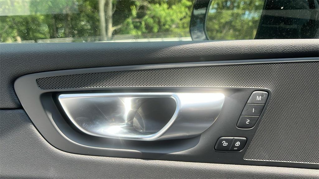 new 2026 Volvo XC60 car, priced at $56,345