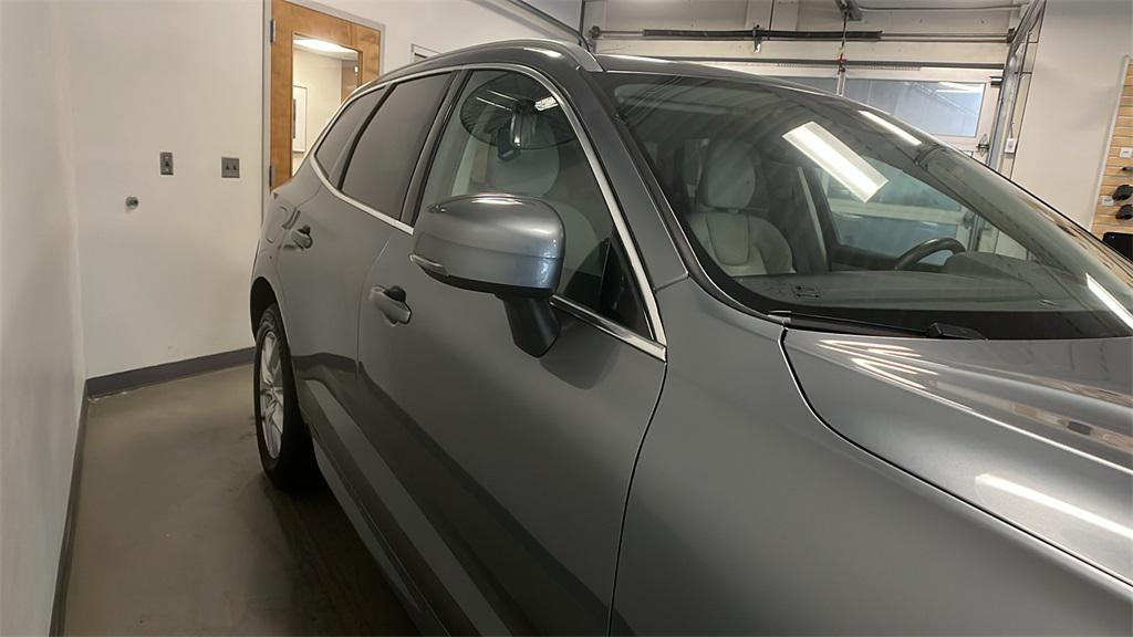 used 2020 Volvo XC60 car, priced at $21,747