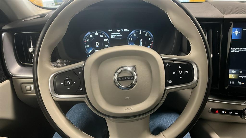 used 2020 Volvo XC60 car, priced at $21,747