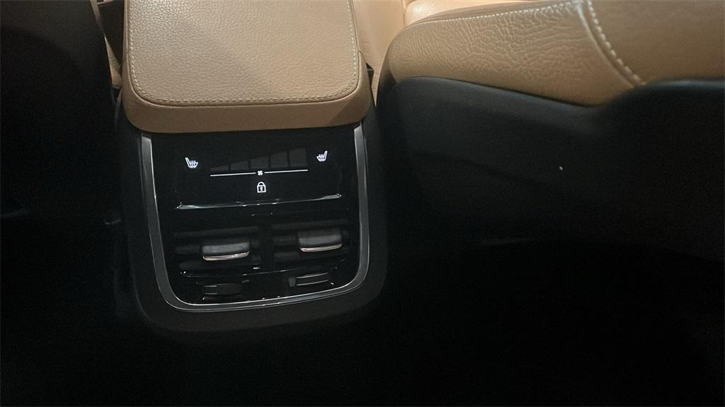 used 2019 Volvo XC90 car, priced at $18,795