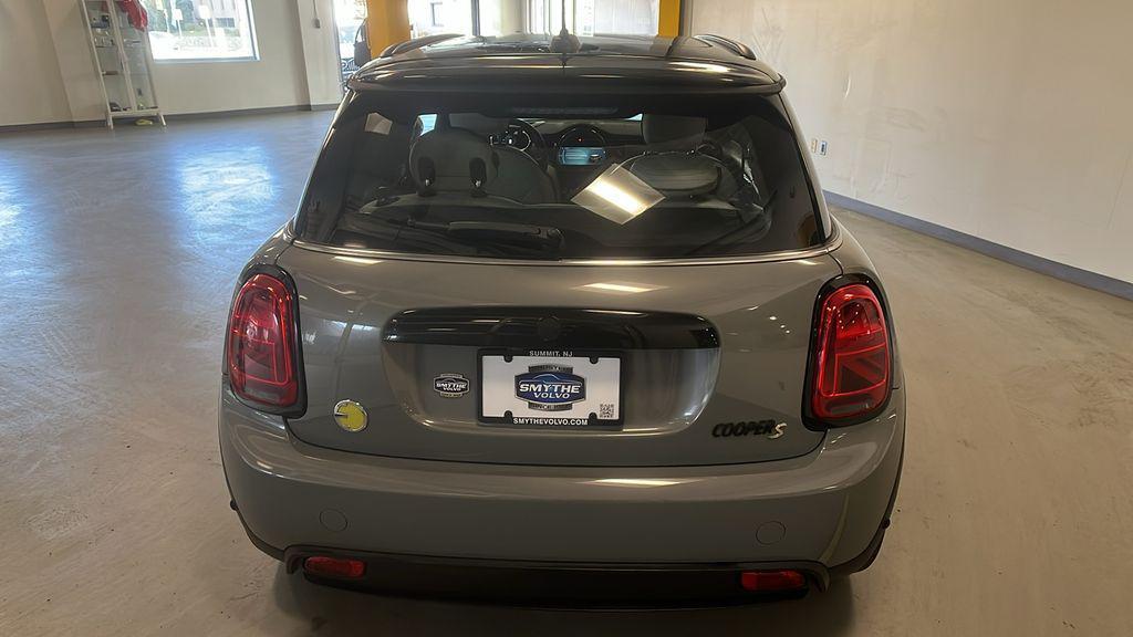 used 2022 MINI Hardtop car, priced at $13,995