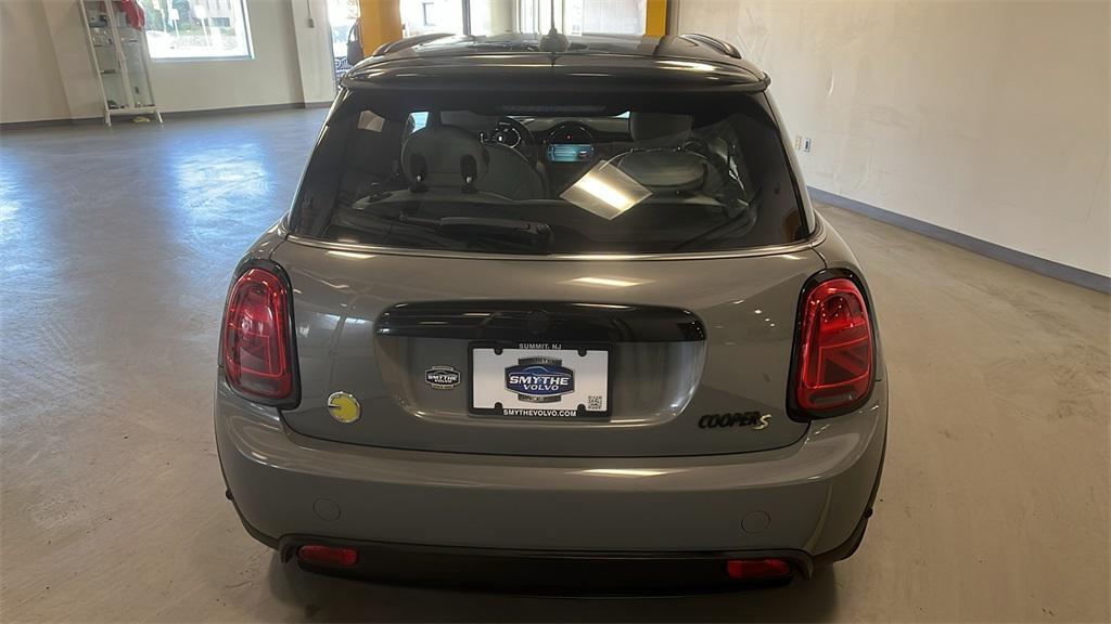 used 2022 MINI Hardtop car, priced at $14,995