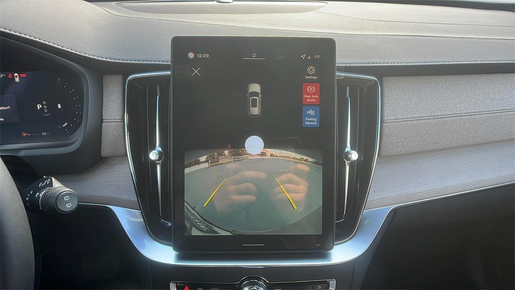 new 2026 Volvo XC90 car, priced at $62,345