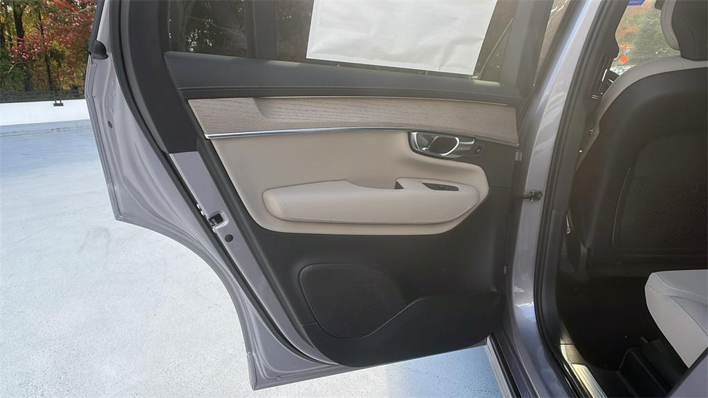 new 2026 Volvo XC90 car, priced at $62,345