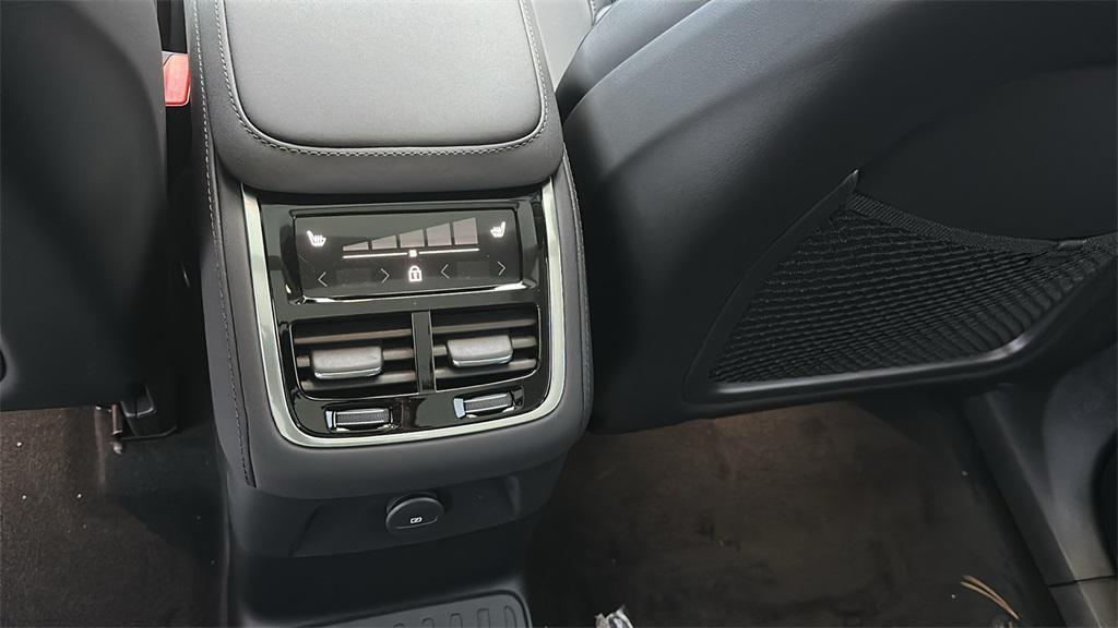 new 2026 Volvo XC90 Plug-In Hybrid car, priced at $81,875