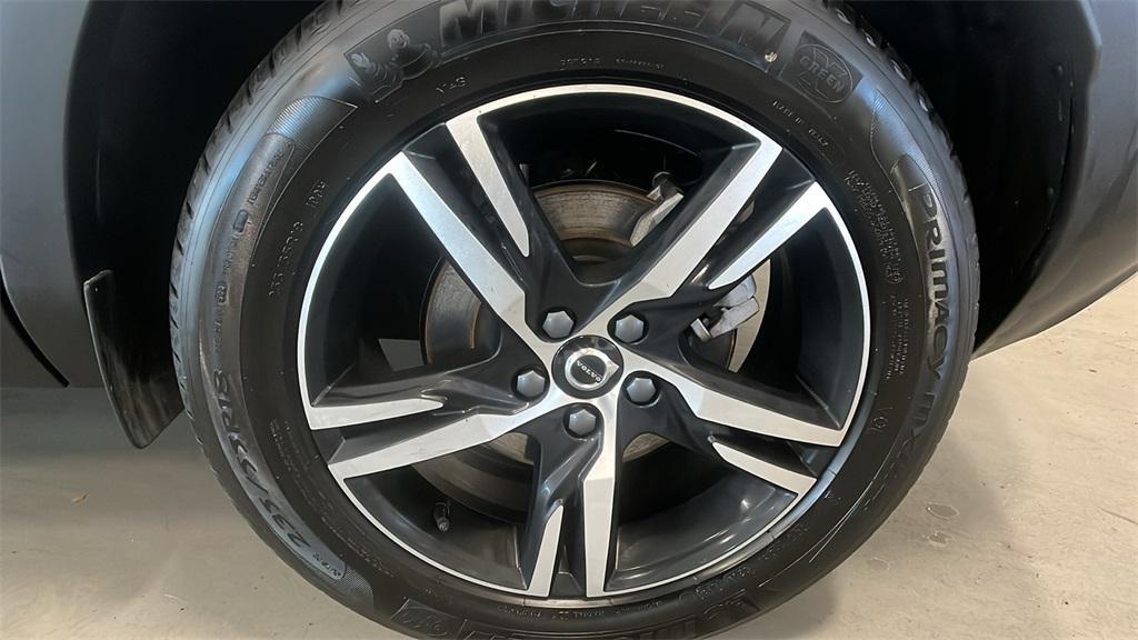 used 2025 Volvo XC40 car, priced at $28,489