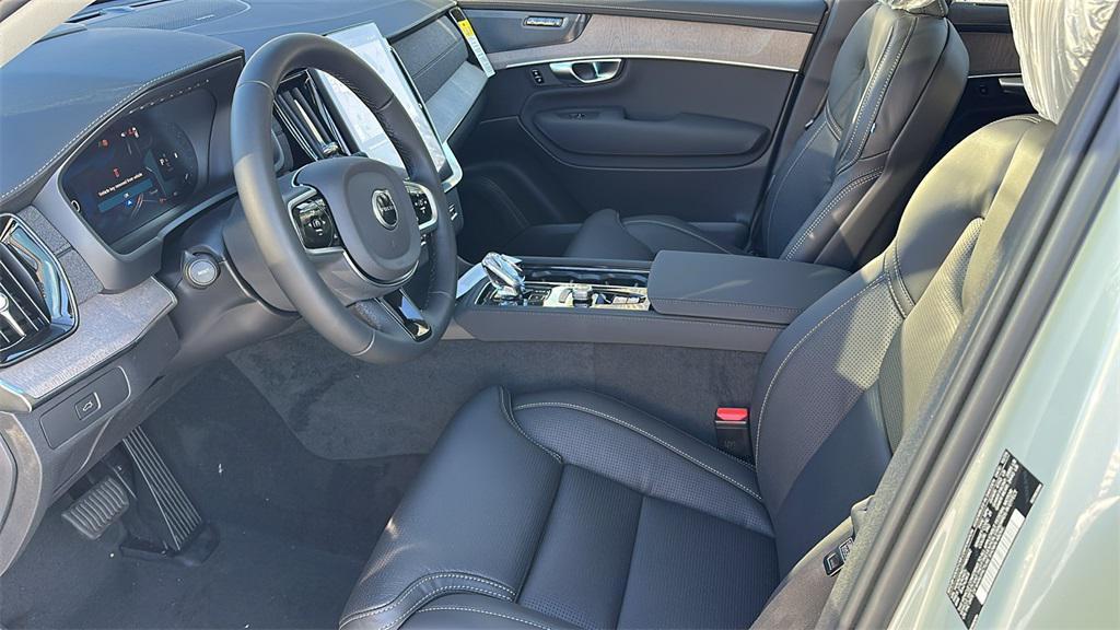 new 2026 Volvo XC90 car, priced at $76,445