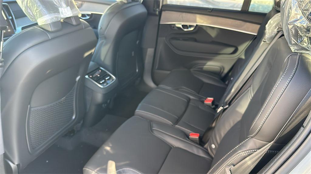 new 2026 Volvo XC90 car, priced at $76,445