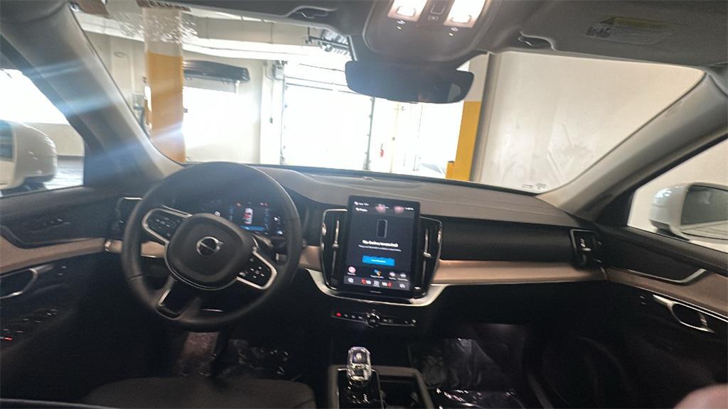 used 2025 Volvo XC90 car, priced at $48,595