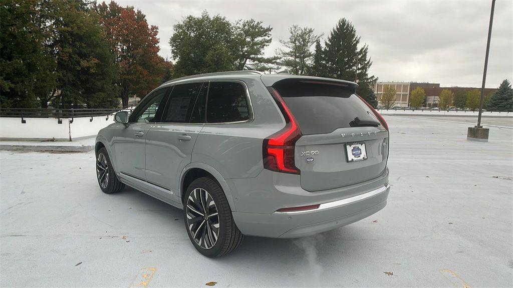 new 2026 Volvo XC90 car, priced at $75,270