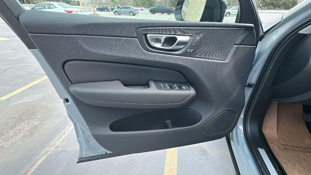 new 2026 Volvo XC60 Plug-In Hybrid car, priced at $69,405