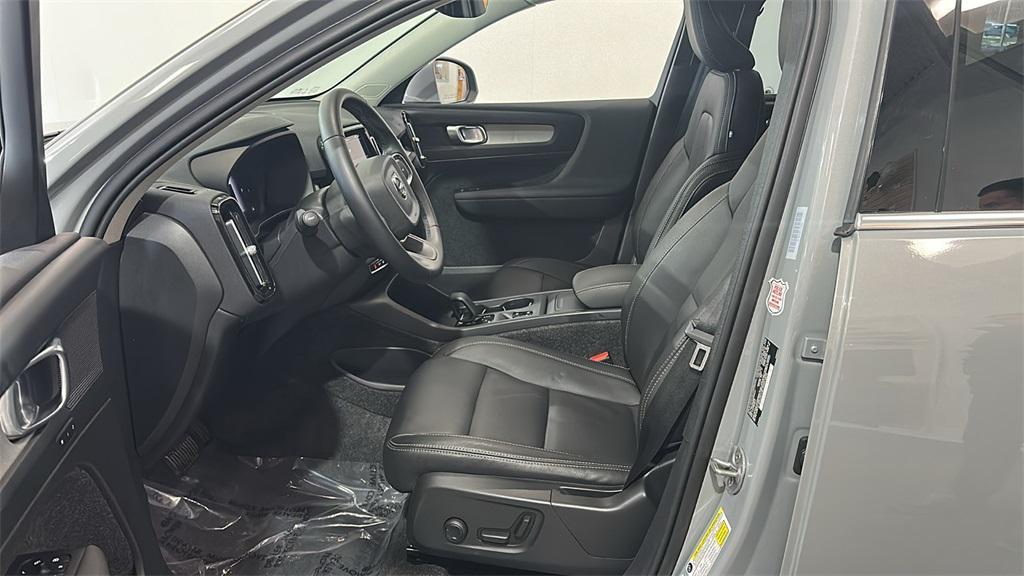 used 2025 Volvo XC40 car, priced at $28,995