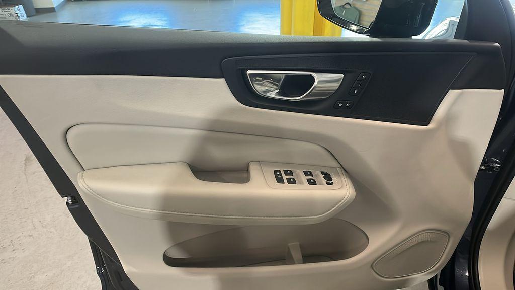 used 2023 Volvo XC60 car, priced at $37,995