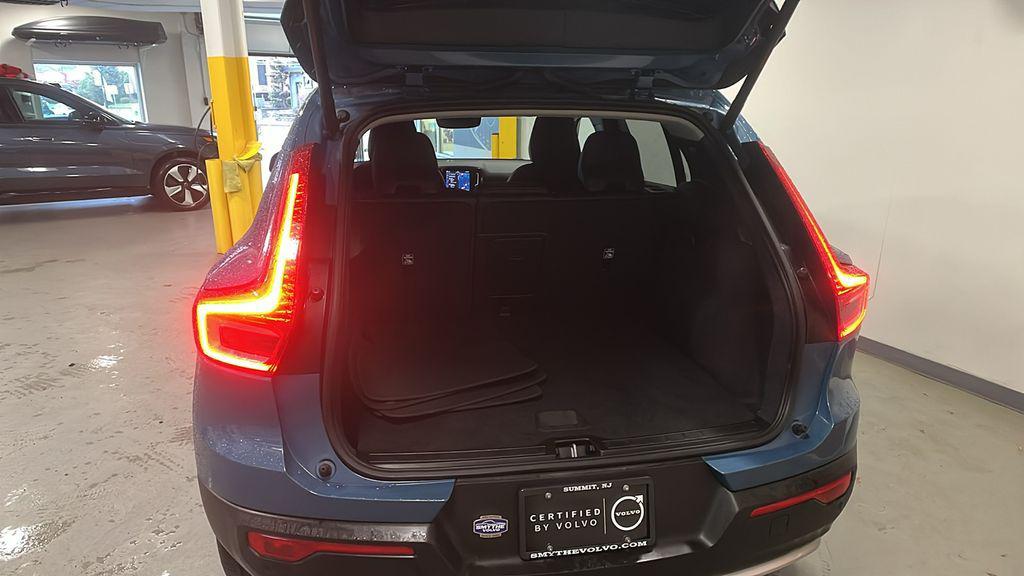 used 2023 Volvo XC40 car, priced at $28,495
