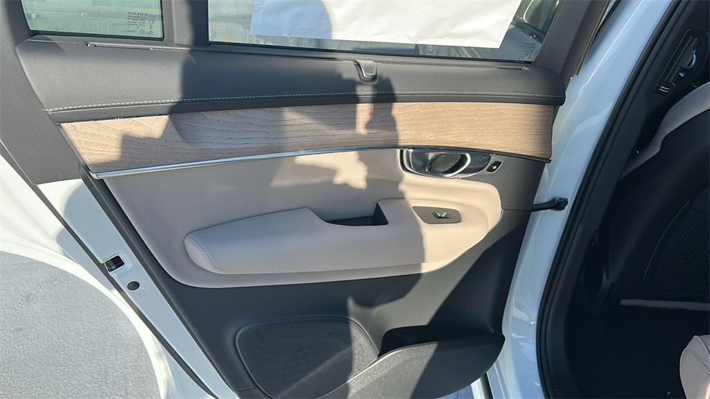 new 2026 Volvo XC90 car, priced at $76,015