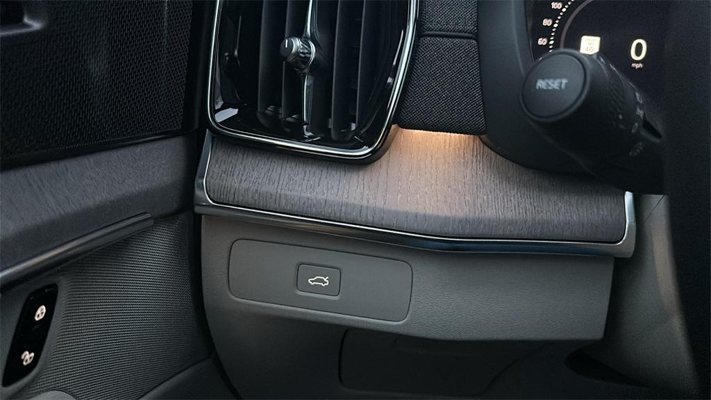 new 2026 Volvo XC90 car, priced at $75,530