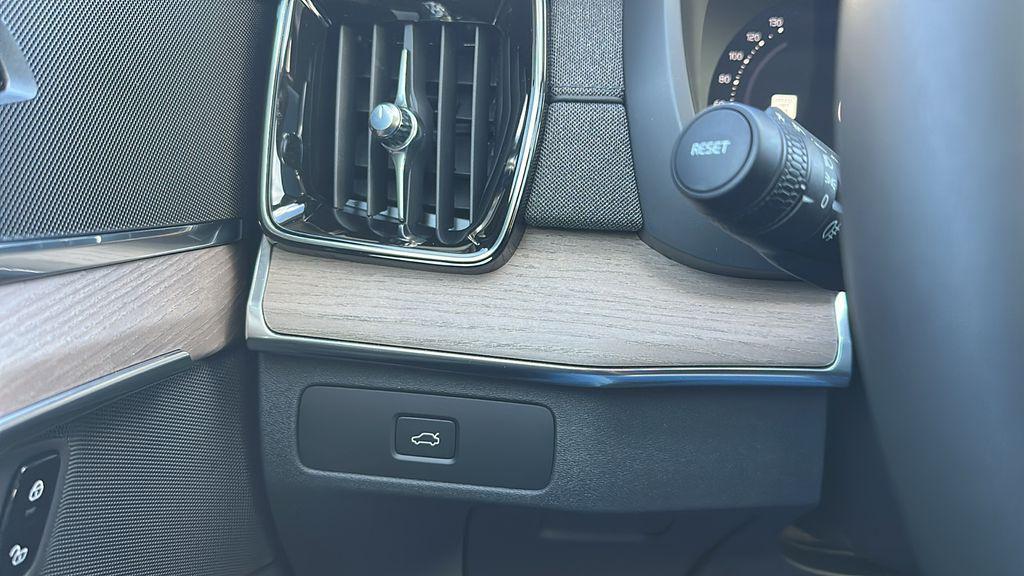 new 2026 Volvo XC90 car, priced at $62,345