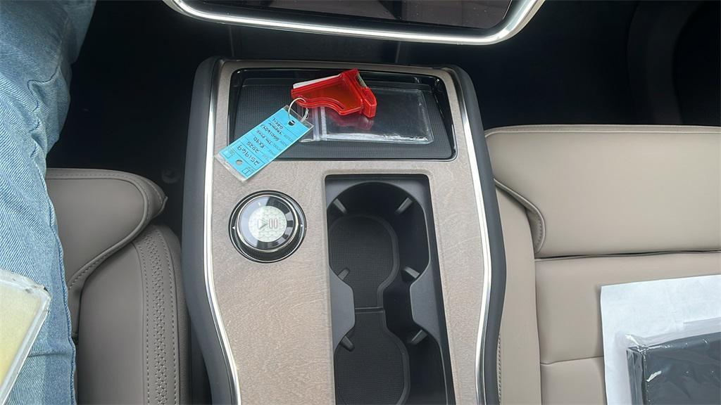 new 2025 Volvo EX90 car, priced at $87,090