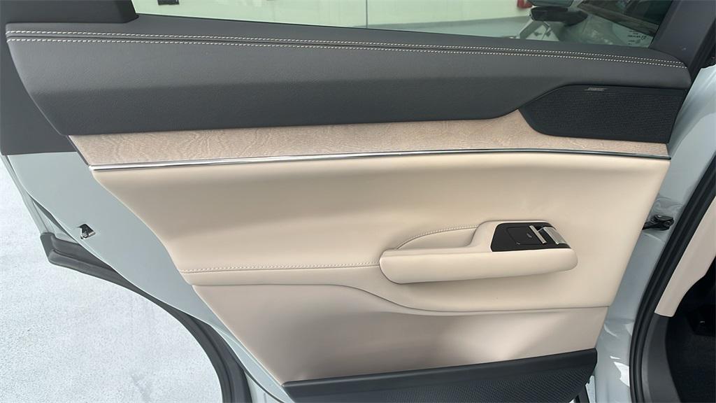 new 2025 Volvo EX90 car, priced at $87,090