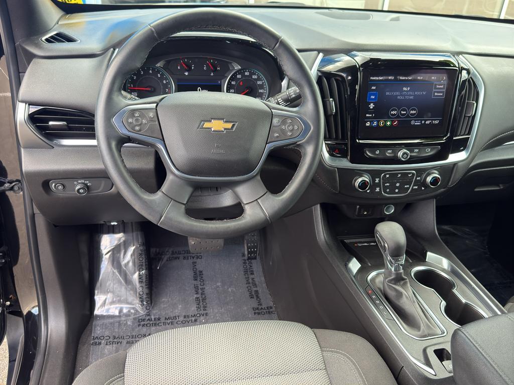 used 2023 Chevrolet Traverse car, priced at $33,188