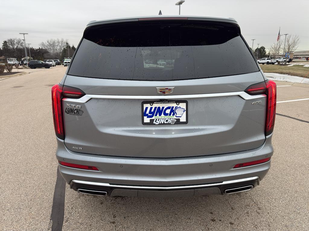 used 2025 Cadillac XT6 car, priced at $40,963