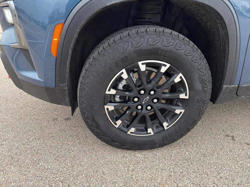 used 2025 Chevrolet Traverse car, priced at $47,491