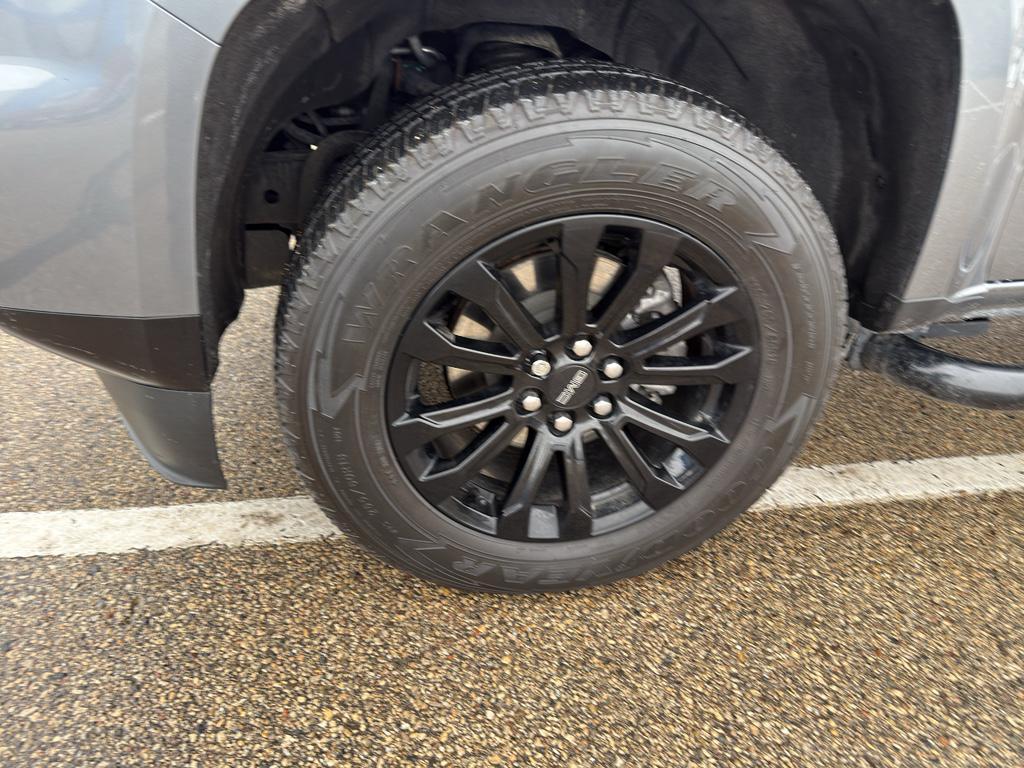 used 2022 GMC Canyon car, priced at $33,905