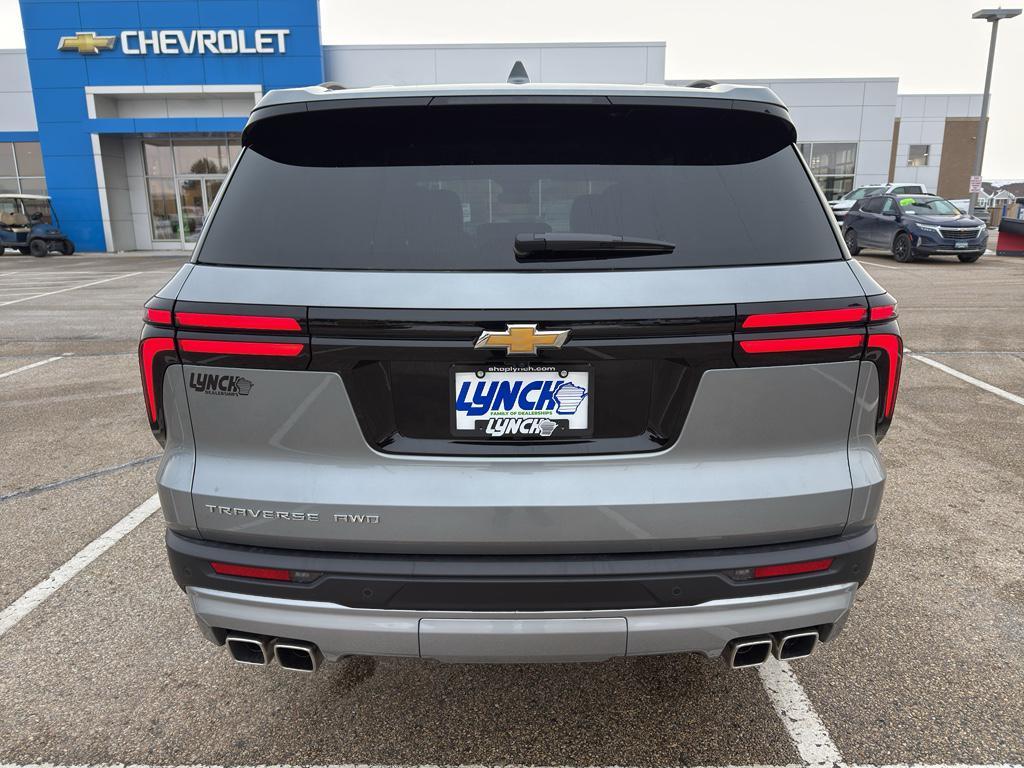 used 2025 Chevrolet Traverse car, priced at $42,625