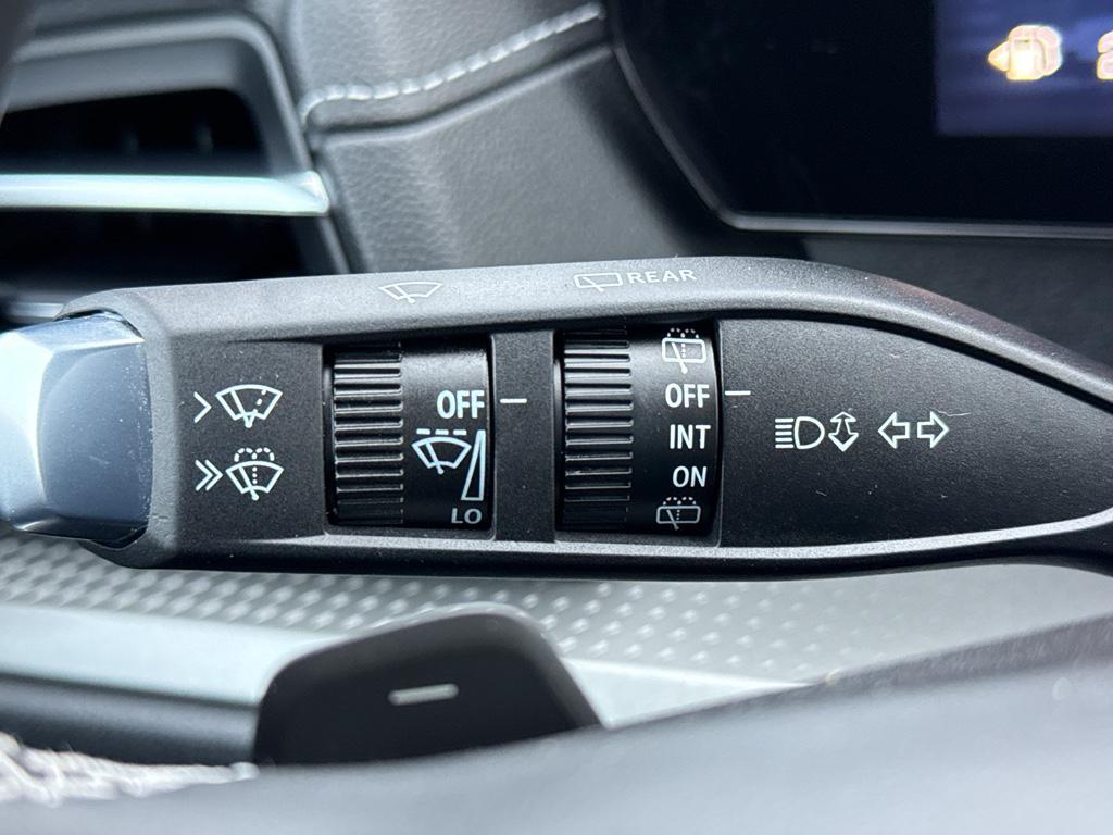 used 2025 Chevrolet Traverse car, priced at $42,625