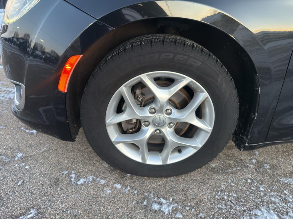 used 2017 Chrysler Pacifica car, priced at $12,288