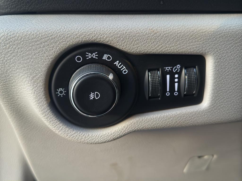 used 2017 Chrysler Pacifica car, priced at $12,288