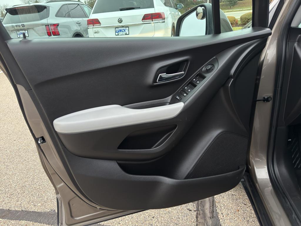 used 2020 Chevrolet Trax car, priced at $12,498