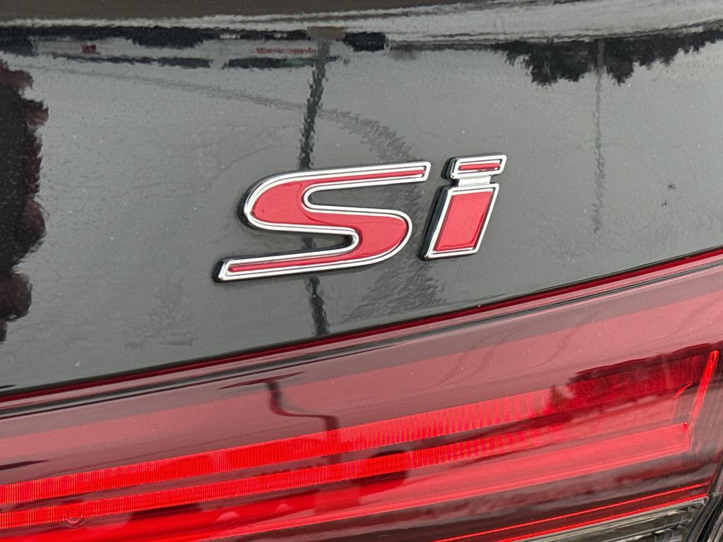 used 2025 Honda Civic Si car, priced at $29,939